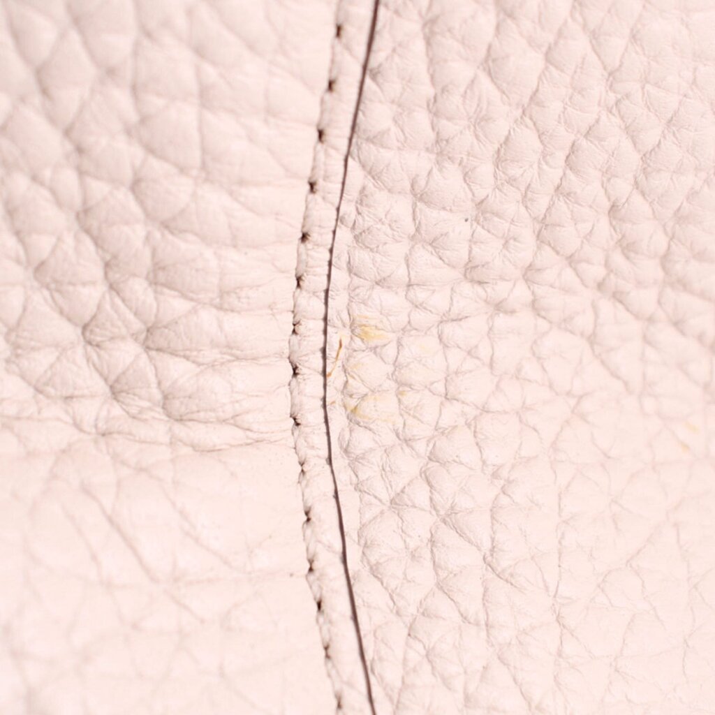 Cream leather Thatcher tote with stitched side seam detail