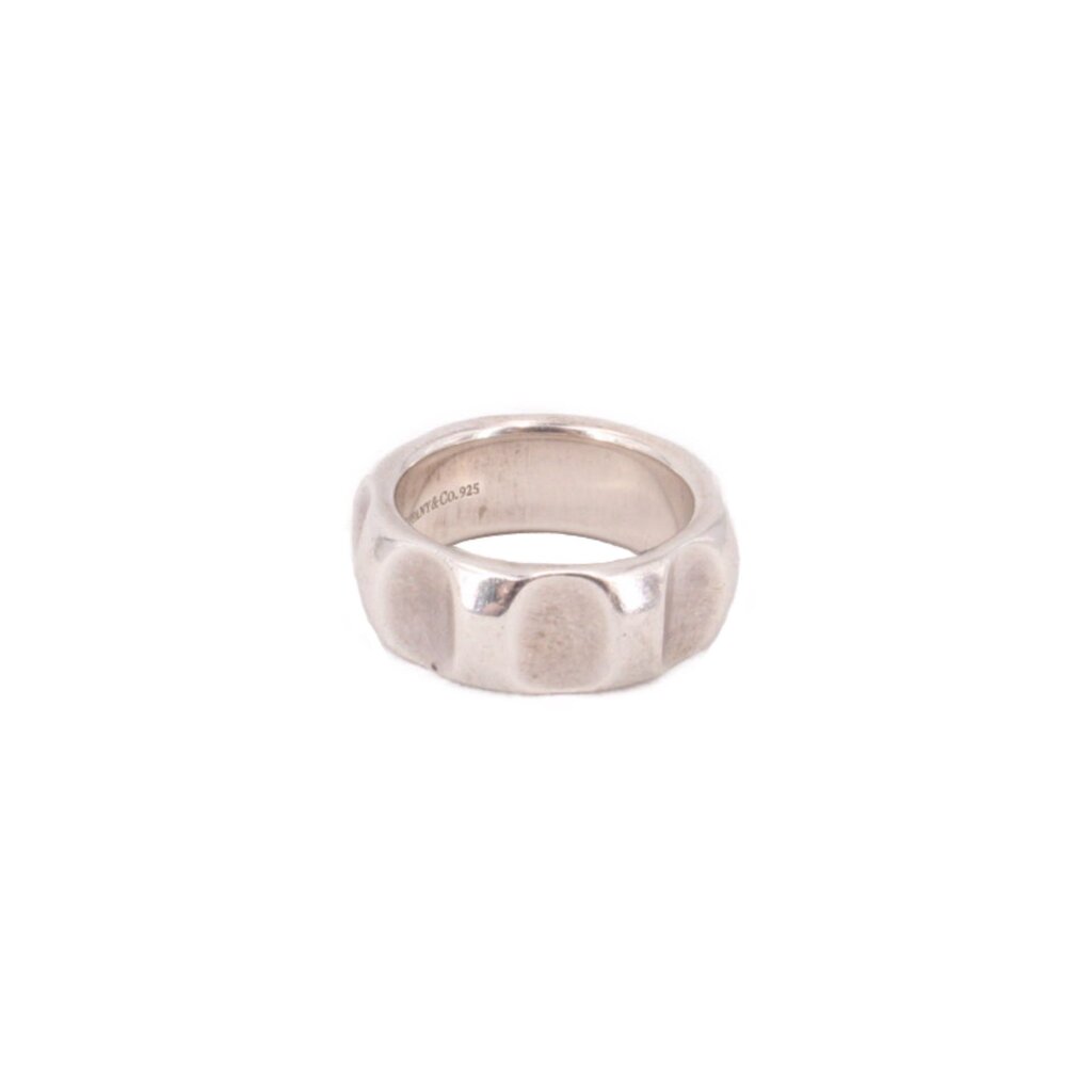 Sterling silver True Love band ring, size 8, back view with smooth rounded bezel