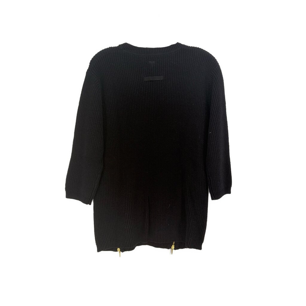 Black 3/4-sleeve knit sweater, wide ribbed collar and curved hem