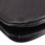 KATE SPADE AUBURN PLACE Cordelia black crossbody bag corner close-up with curved seam.