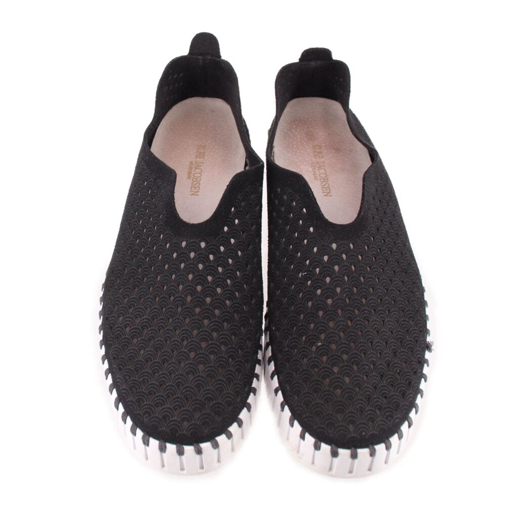 Black cutout flats, pair view, with cushioned lining and perforated upper