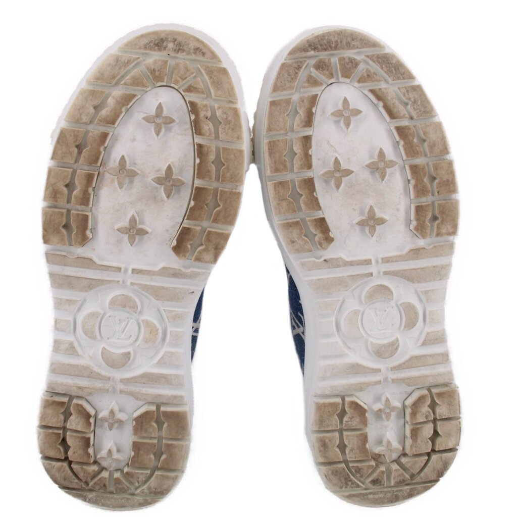LOUIS VUITTON sneaker outsoles, textured rubber with monogram-style embossed marks