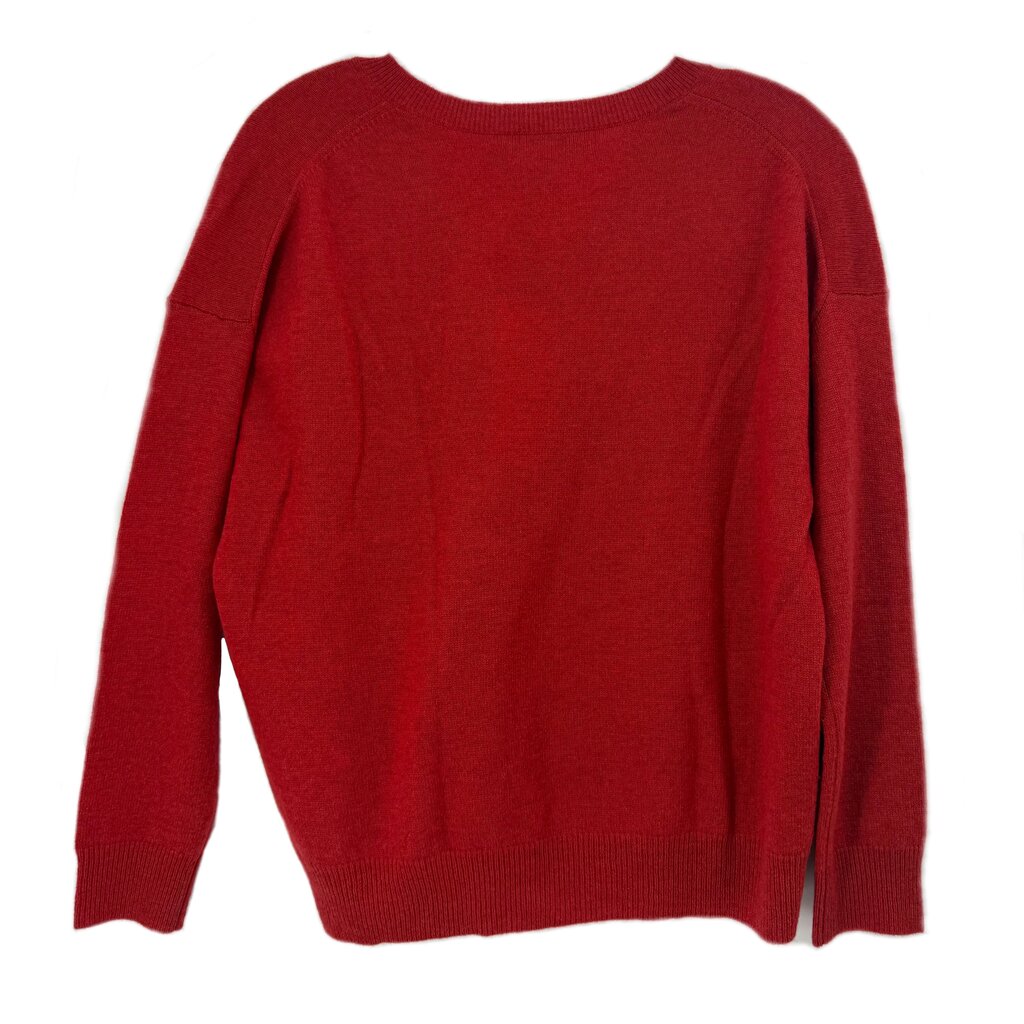 Back of the red cashmere sweater, with a crew neck and ribbed cuffs and hem
