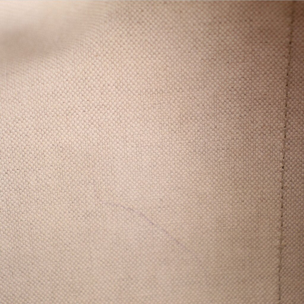 GUCCI Joy Boston handle bag in tan, close-up of textured fabric and stitching