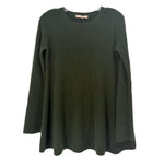 Dark green cashmere rib-knit top with a round neck and long sleeves, front view