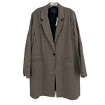 Tan houndstooth blazer with notched lapels, single-breasted front, long sleeves