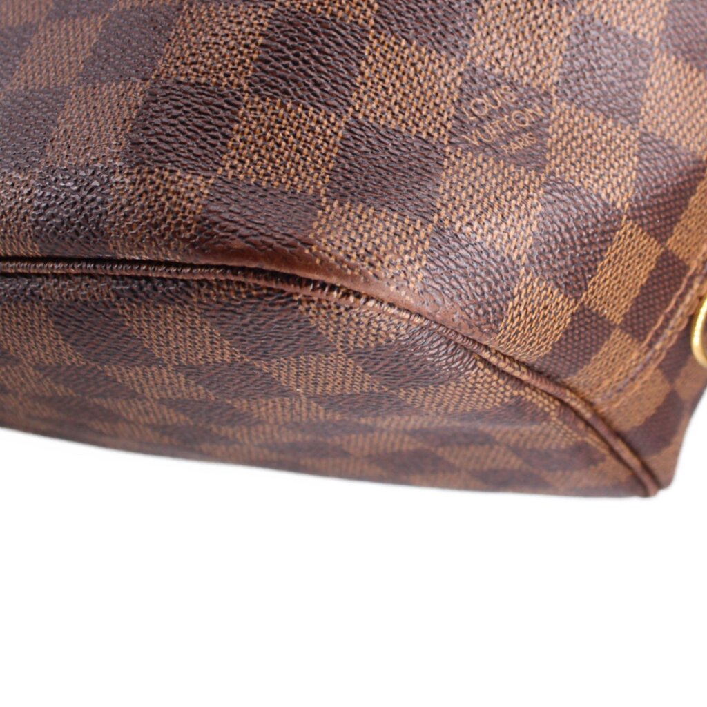 Louis Vuitton Neverfull MM Damier Ebene tote bag corner in brown checkered canvas