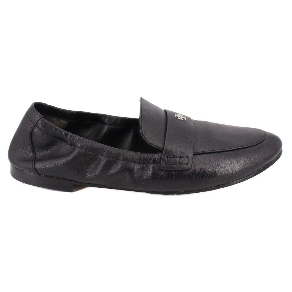 Black leather loafer, square toe, strap with logo detail