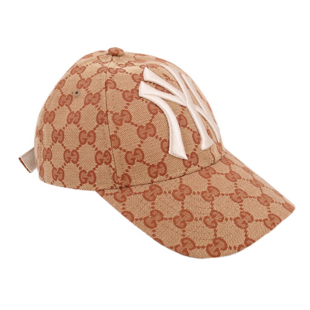 GUCCI Yankees tan baseball cap with monogram pattern and white logo front