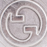 GUCCI Blondie silver leather bag logo close-up