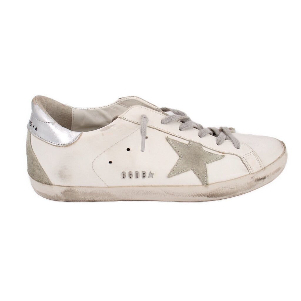 White mixed leather low-top sneakers with gray star emblem and lace-up
